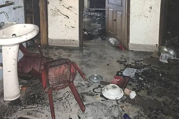 চট্টগ্রামের হালিশহরে রান্নাঘরে গ্যাস বিস্ফোরণ, নারী-শিশুসহ দ...